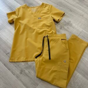 FIGS Size XS/SP Set of Limited Edition Gold Scrubs